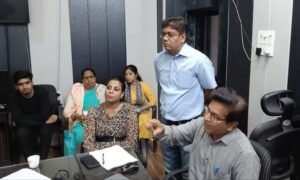 ratlam शहरी क्षेत्र में स्वास्थ्य कार्यक्रमों प्रगति की समिक्षा की गई