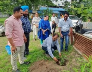ratlam संभागीय संयुक्त संचालक ने किया बाल संप्रेषण गृह का निरीक्षण
