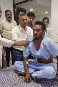 RATLAM सिवरेज साफ करते समय सडक धंसी, एक की मौत