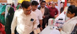 आज जनपद बहराइच मैं मुख्य चिकित्सा अधिकारी संजय सिंह ने अंतरराष्ट्रीय महिला दिवस के उपलक्ष्य में मंगलवार को सीएचसी मुस्तफाबाद