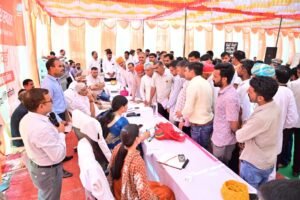 बारिश से फसलों के नुकसान का आकलन करे प्रशासन : शेखावत- केंद्रीय संस्कृति एवं पर्यटन मंत्री ने बापिणी में जनसुनवाई की
- जिला कलक्टर समेत अन्य अधिकारियों को दिए निर्देश