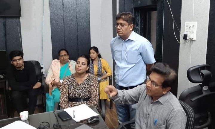 ratlam शहरी क्षेत्र में स्वास्थ्य कार्यक्रमों प्रगति की समिक्षा की गई